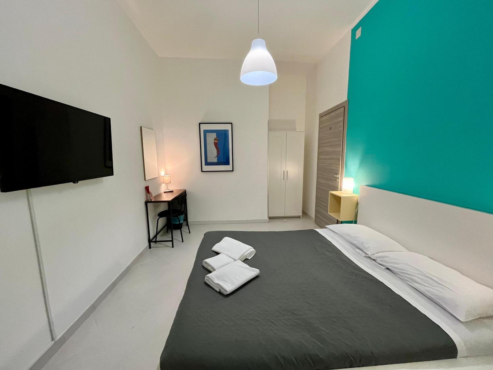 Pop Santa Chiara Bed & Breakfast เนเปิลส์ ภายนอก รูปภาพ
