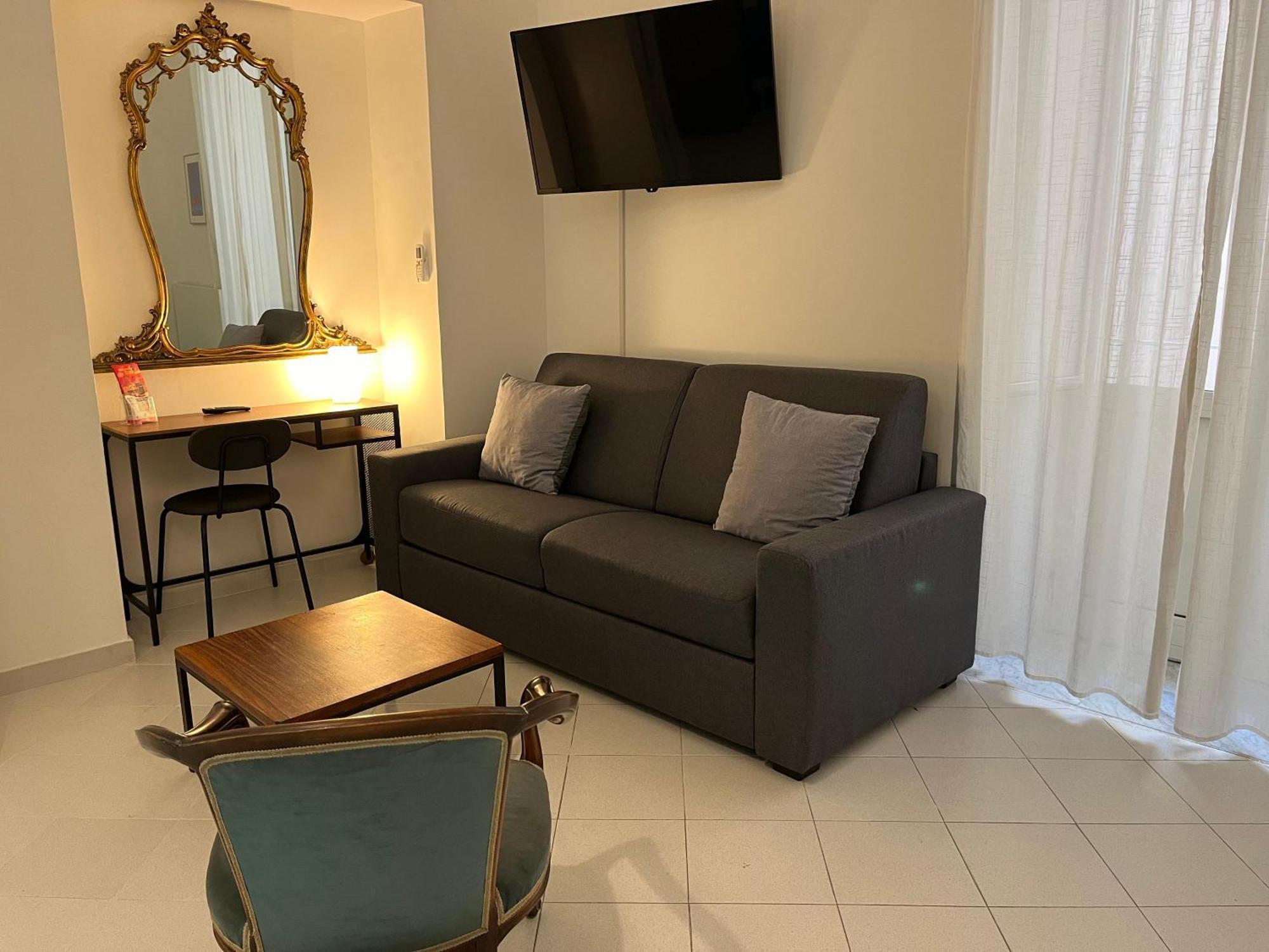 Pop Santa Chiara Bed & Breakfast เนเปิลส์ ภายนอก รูปภาพ