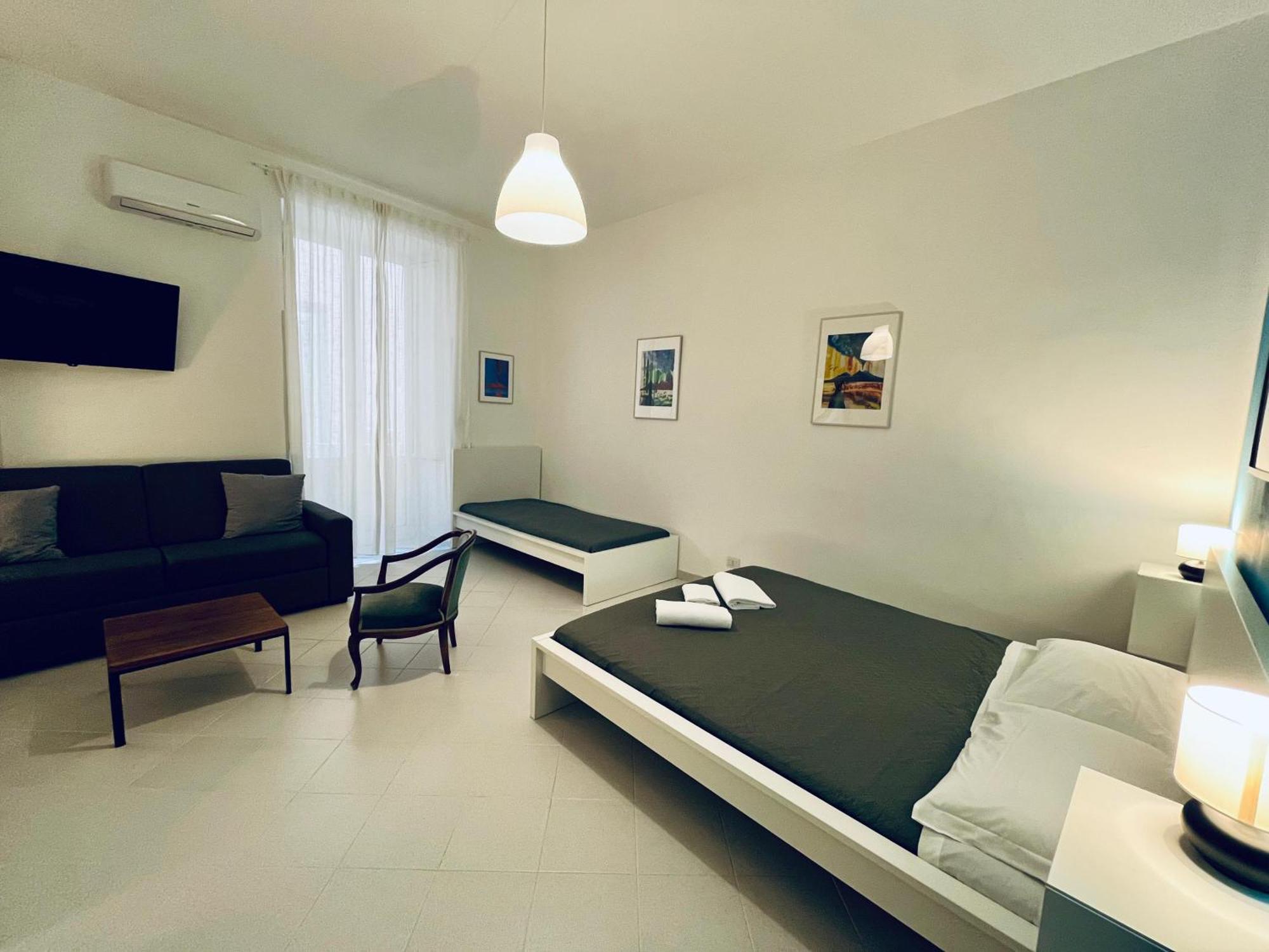 Pop Santa Chiara Bed & Breakfast เนเปิลส์ ภายนอก รูปภาพ